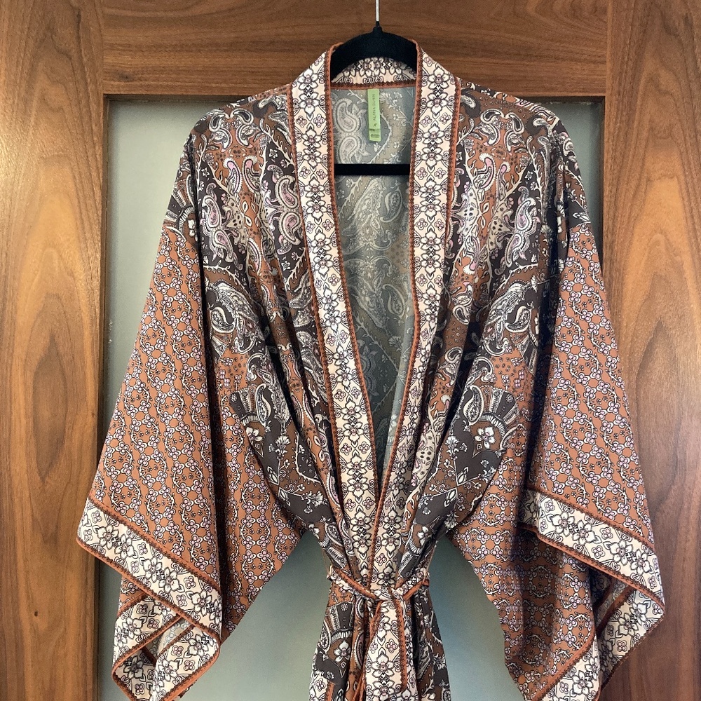 Anthropologie Alana Gunn kimono robe